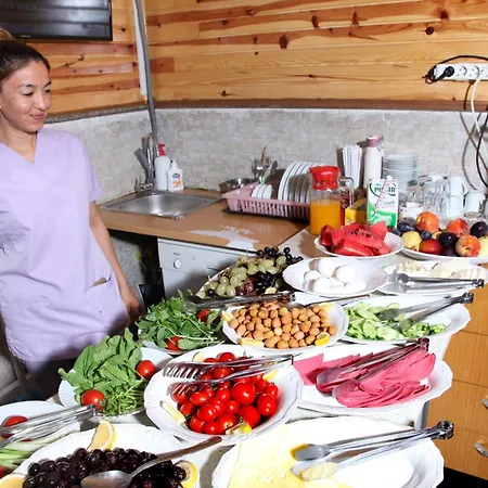 מלון Garden Hill 3*