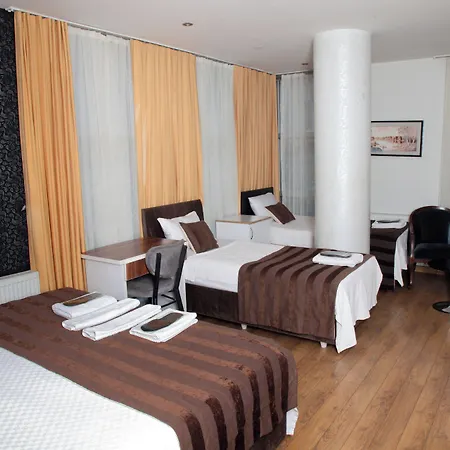 Hotel Garden Hill 3*