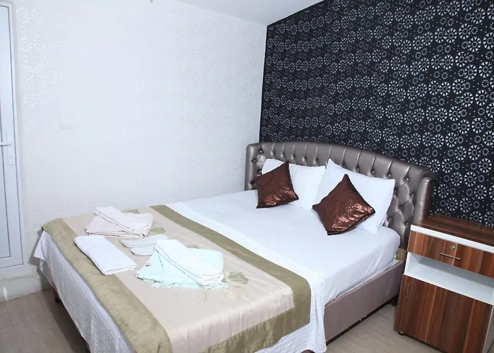 Garden Hill Отель 3*