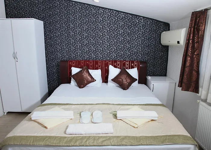 Отель Garden Hill