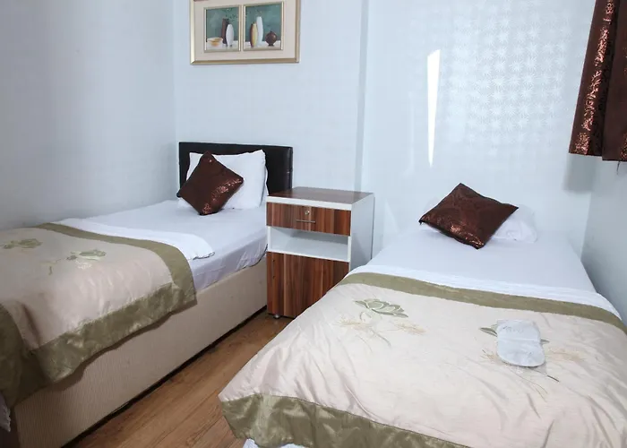 Garden Hill Отель 3*