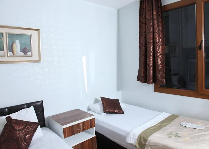 Garden Hill Отель 3*