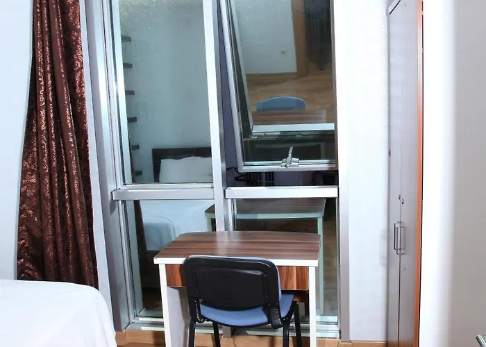 Отель Garden Hill