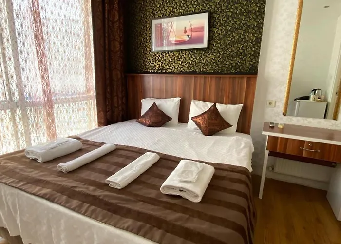 Garden Hill Отель 3*