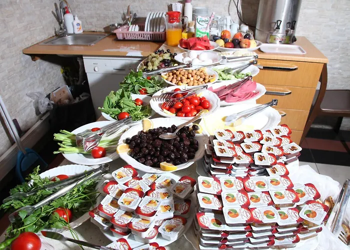 Garden Hill Отель 3*