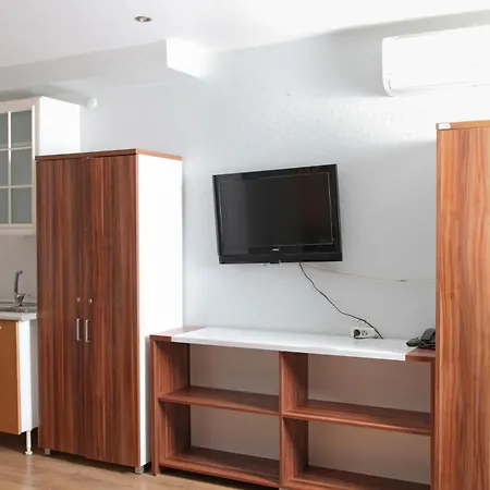 Garden Hill Отель 3*